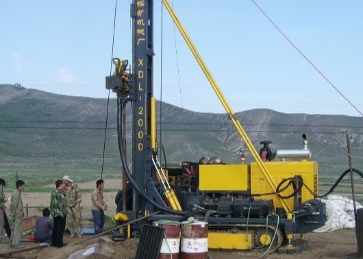 Chenille de Rig Mounted On de perçage de noyau de XYL-2B équipée 30KW de la profondeur du moteur diesel 350m